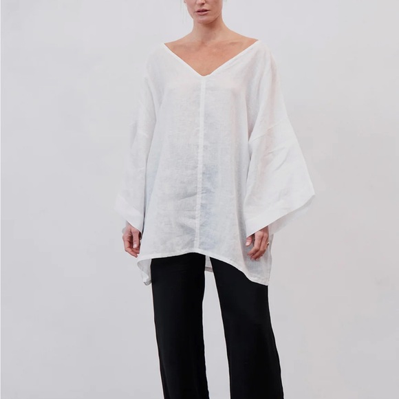 Unik Tops - Unik White V-Neck Tunic
